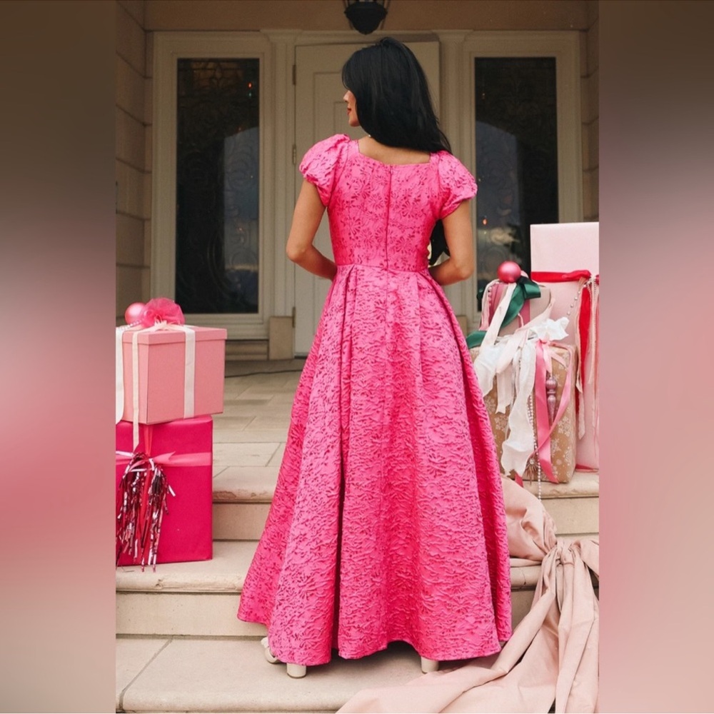 Ivy City Portia Dress in Pink Jacquard - 26W - Picture 3 of 5